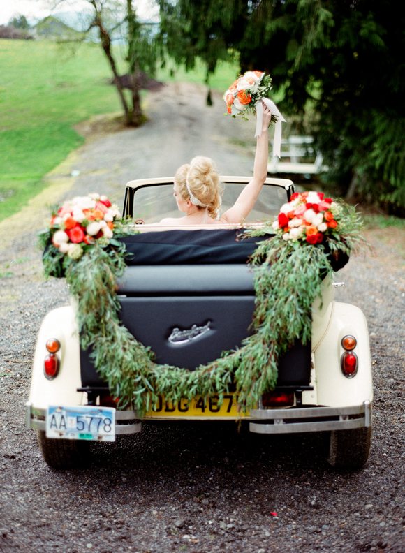 Vintage Car Getaway - Vintage 1930s Autumn Wedding Inspiration