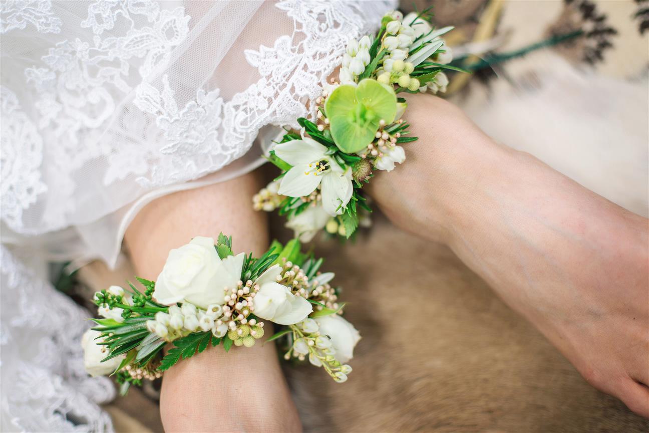 A Lush Spring Boho-Vintage Wedding Inspiration Shoot from Toni Larsen Photography