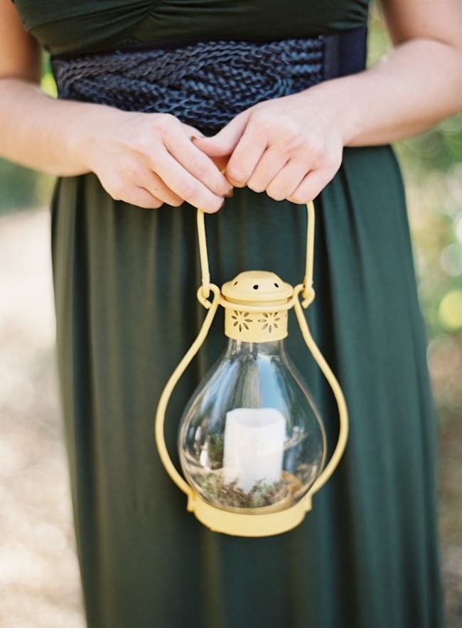 10 Unique & Creative Bridesmaid Bouquet Alternatives - Lanterns
