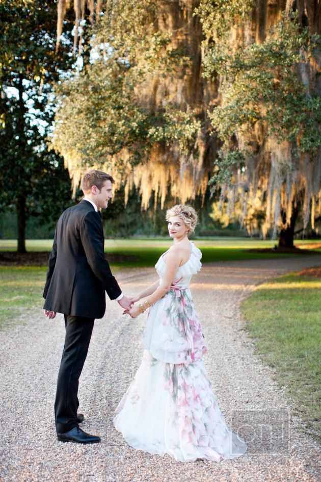 20 Floral Wedding Dresses That Will Take Your Breath Away 