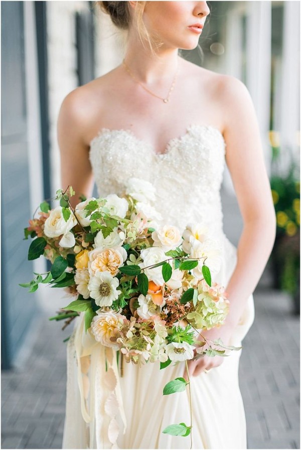 The Most Beautiful Spring Bridal Bouquets : Chic Vintage Brides