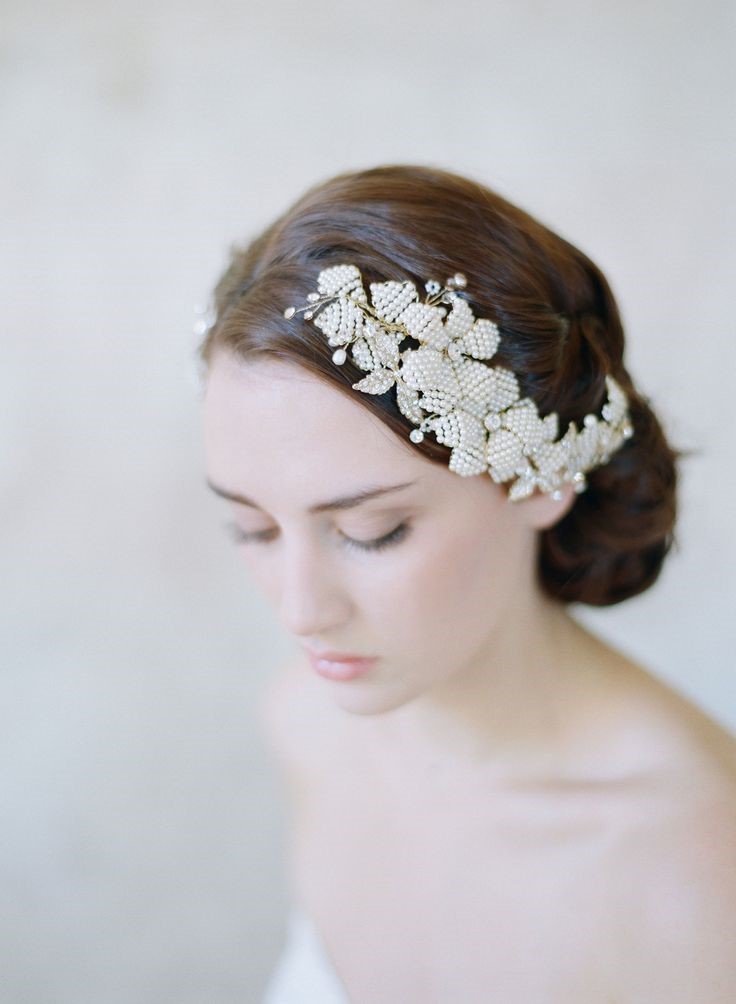 5 Perfect Hair Accessories for a Vintage Bride - Comb by Twigs & Honey