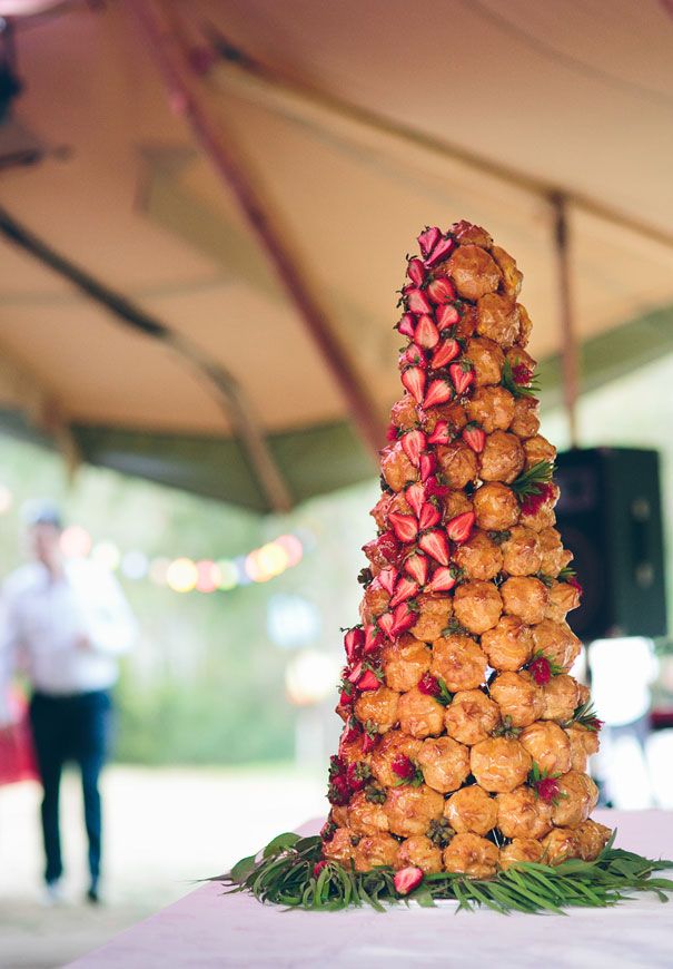 Stunning & Scrumptious Summer Wedding Cake Ideas