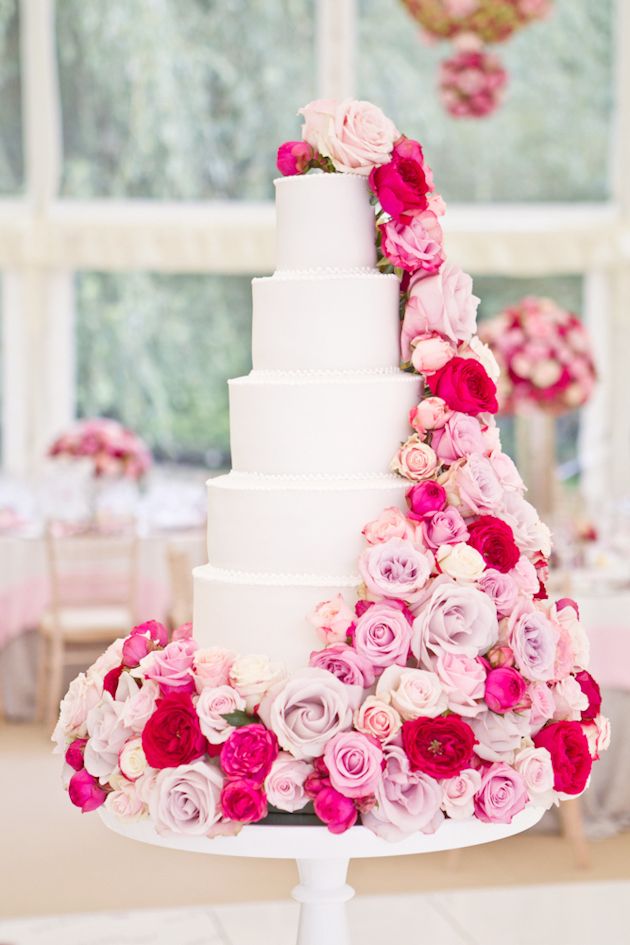 Stunning & Scrumptious Summer Wedding Cake Decorations 