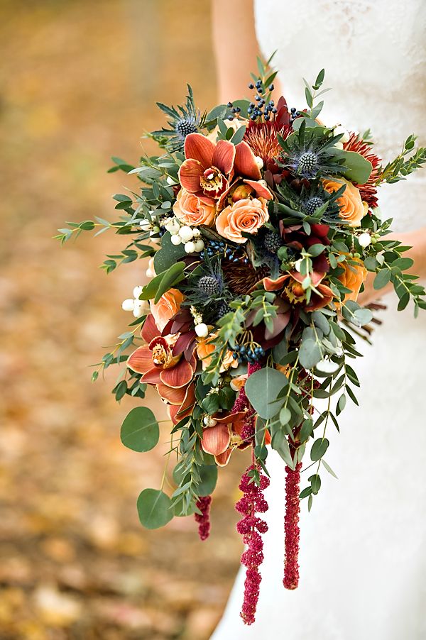 Copper Cascading Bouquet – 20 Beautiful Art Deco Bridal Bouquets