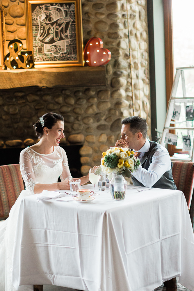 Sweetheart Table - A Romantic & Intimate Wedding Full of Vintage Charm
