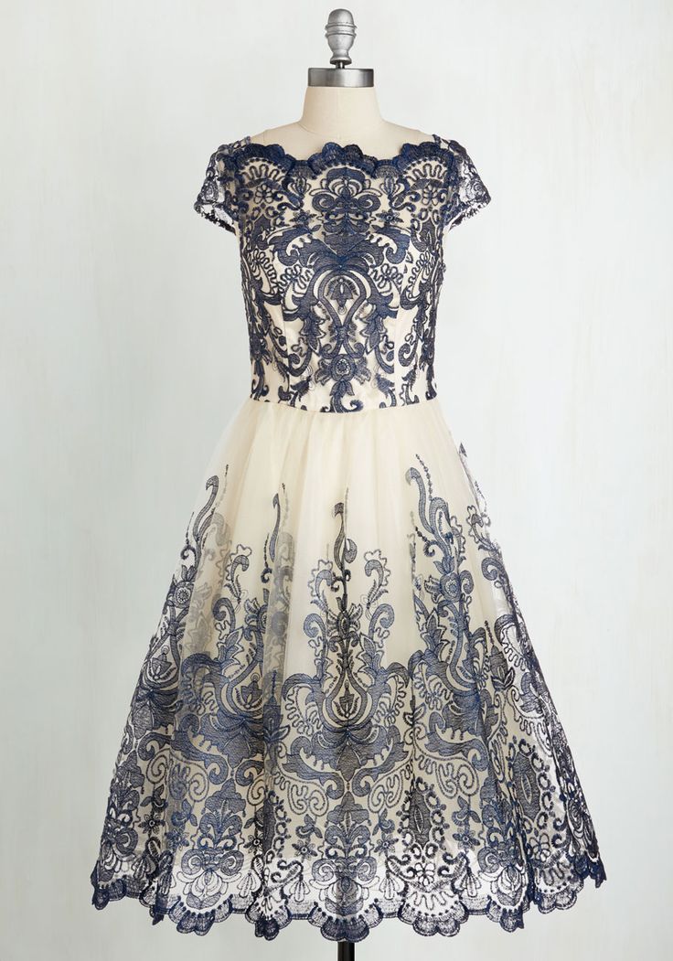 Classic Elegant 1950s Inspired Bridesmaid Dress