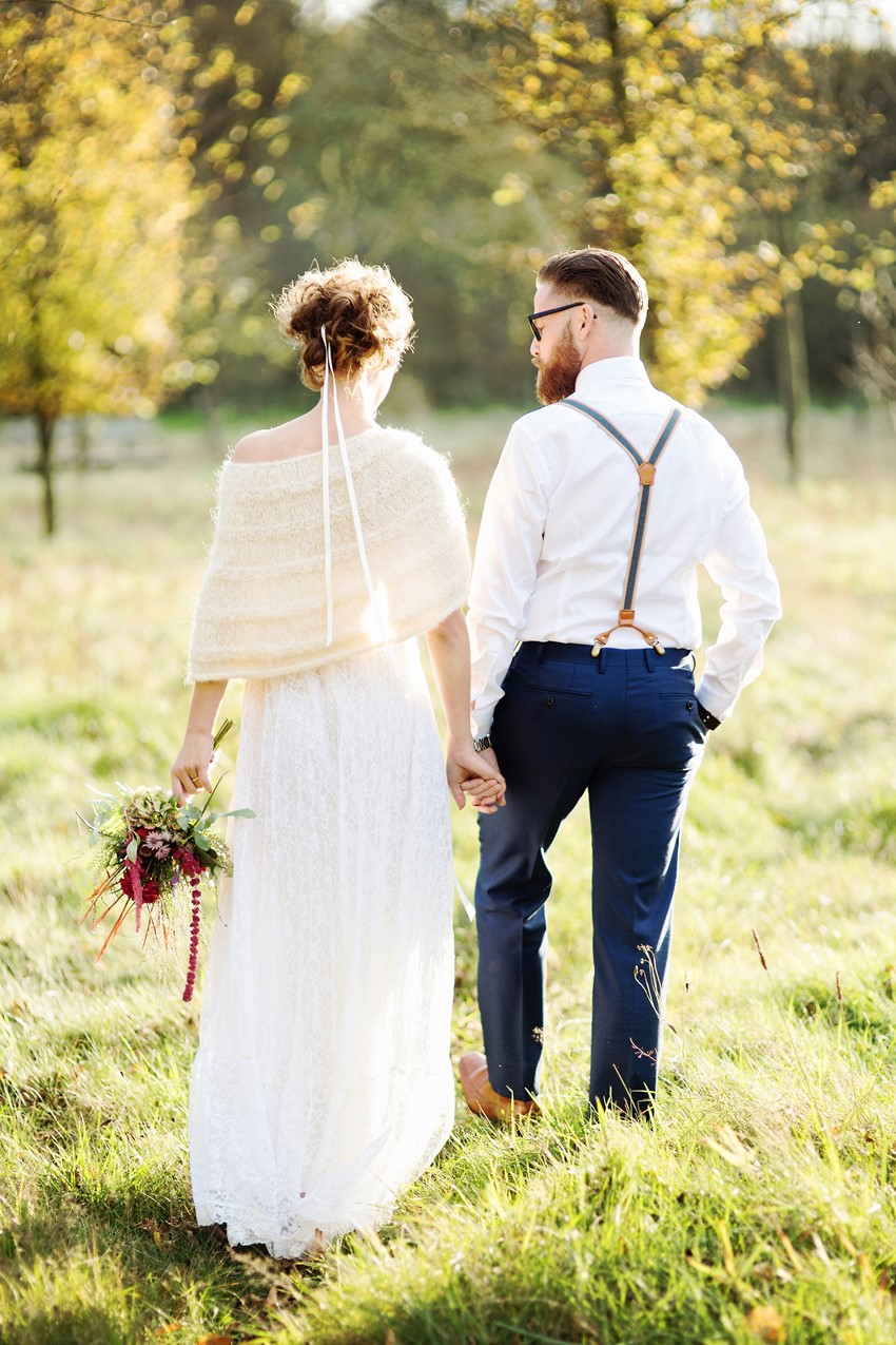 Beautiful Wedding Portrait - Picnic in the Woods - Cozy and Romantic Autumn Wedding Inspiration