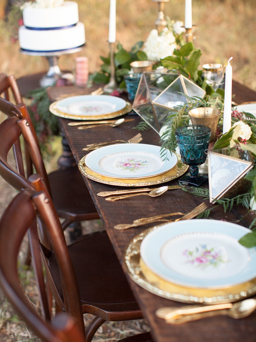 Autumn Vintage Wedding Tablescape