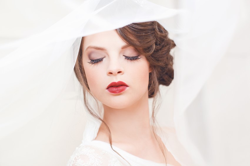 Art Deco Bridal Makeup - A 1920s Speakeasy-Inspired Wedding Styled Shoot