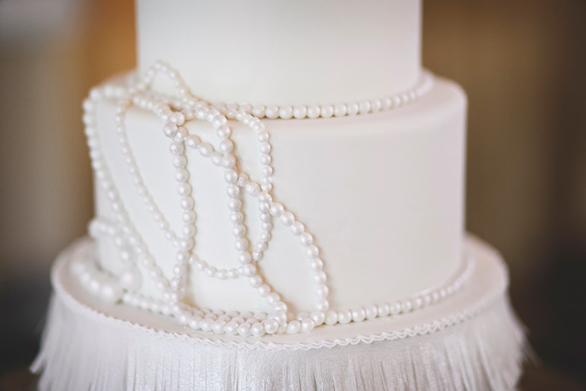 Art Deco Wedding Cake - Glamorous Art Deco Wedding Inspiration 