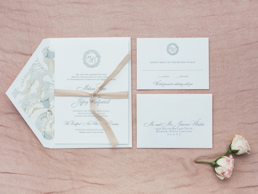 Romantic Wedding Stationery // Photography by Live View Studios http://www.liveviewstudios.com