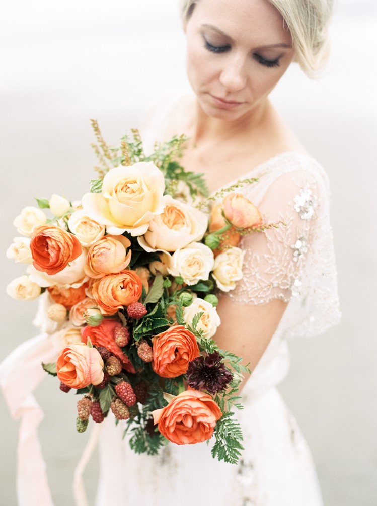 Beautiful Autumn Bridal Bouquet // Photography by Taralynn Lawton http://taralynnlawton.com