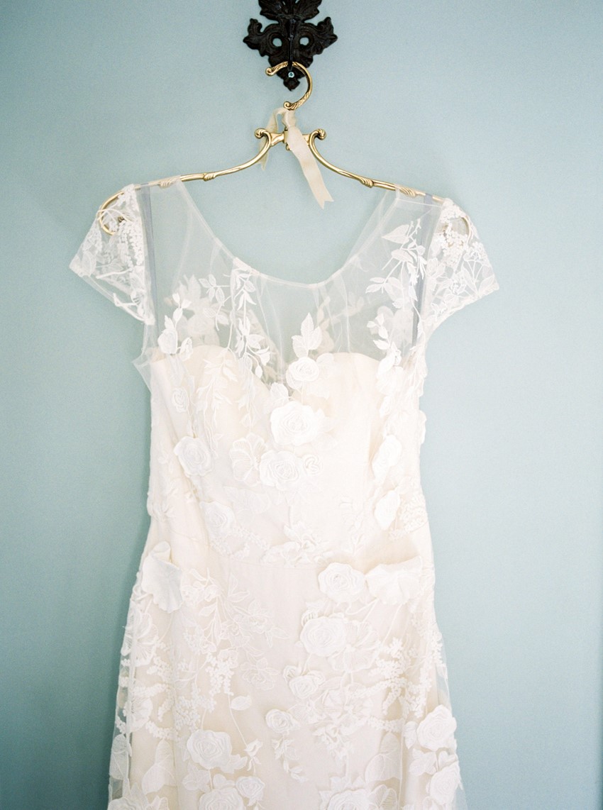 Prettiest Vintage Inspired Wedding Dress // Photography by Live View Studios http://www.liveviewstudios.com