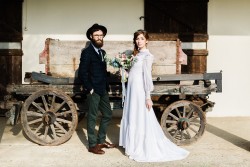 Vintage Boho Wedding Ideas // Photography ~ Lisa Digliglio