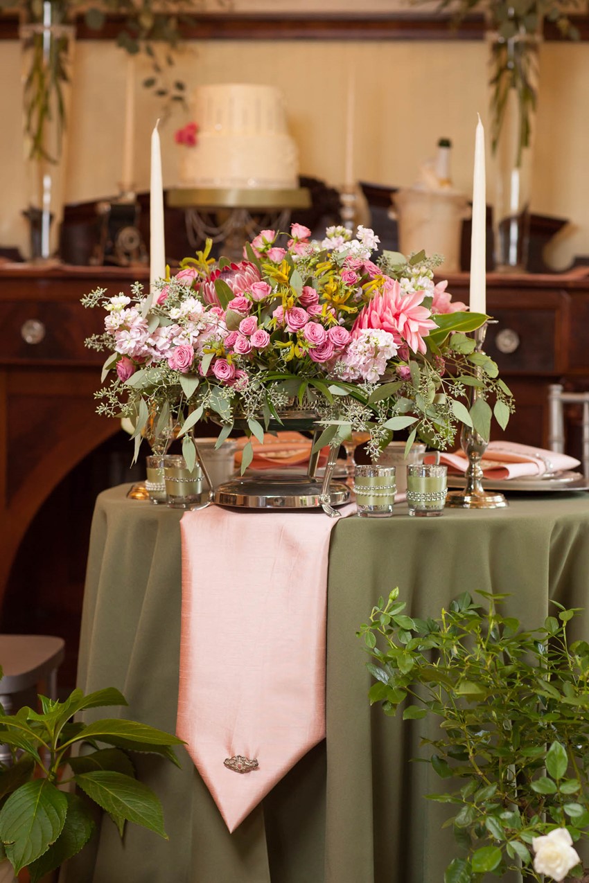 Pink Art Deco Wedding Sweetheart Table