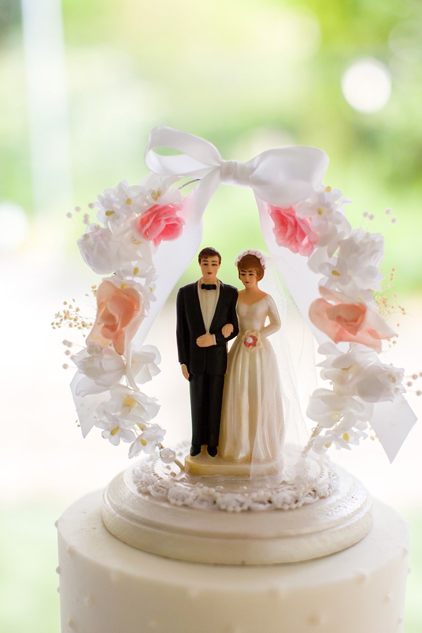 Vintage Wedding Cake Topper // Photography ~ Mike Reed Photo