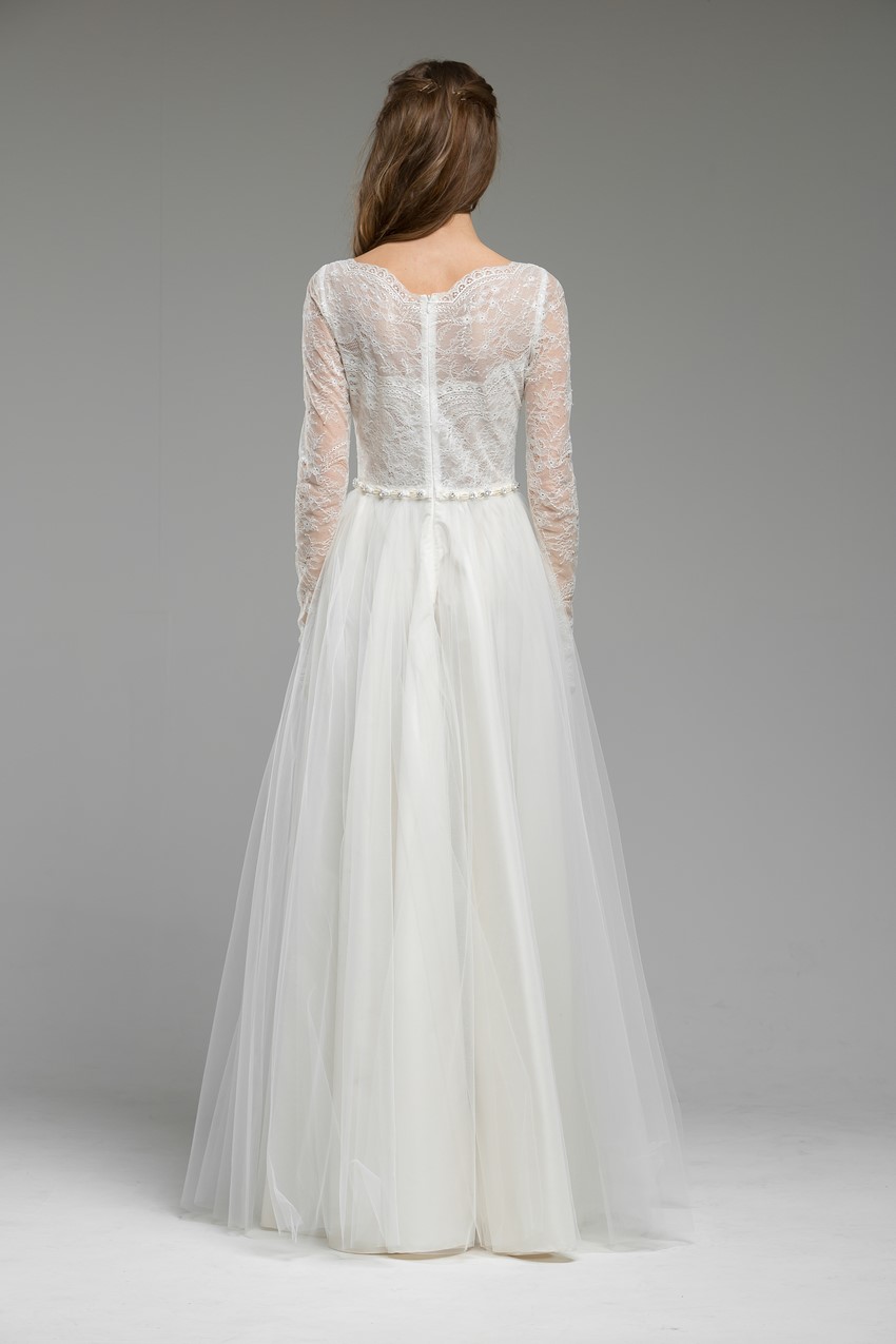 Long Sleeved Lace Wedding Dress 'Luna' from Katya Katya Shehurina