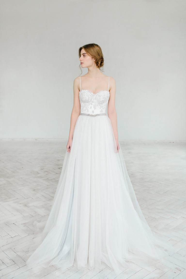 20 Beautiful Wedding Dresses Under $1000 That Look Anything But Budget ...