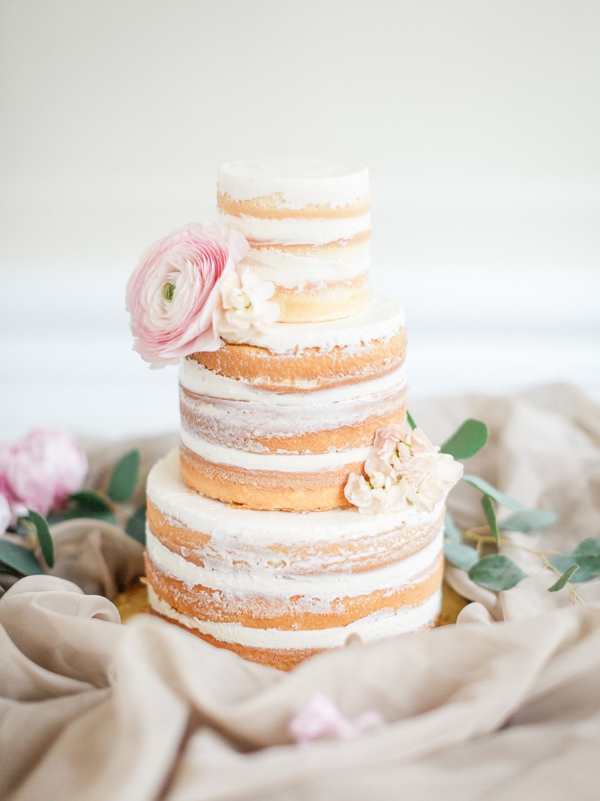 Naked Wedding Cake // Photography ~ Artiese Studios || Blush Weddings || Gold Weddings
