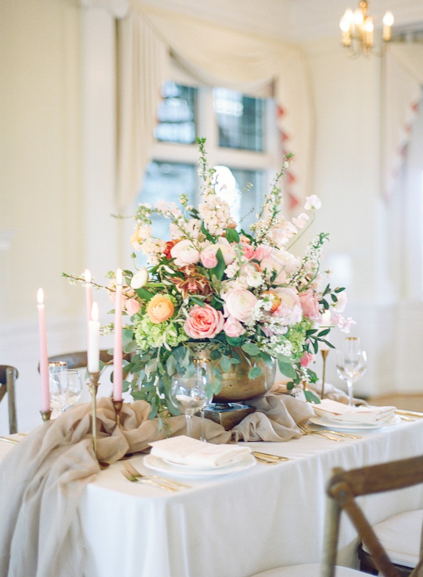 Romantic Floral Wedding Centrepiece // Photography ~ Artiese Studios || Blush Weddings || Gold Weddings || Wedding Flowers