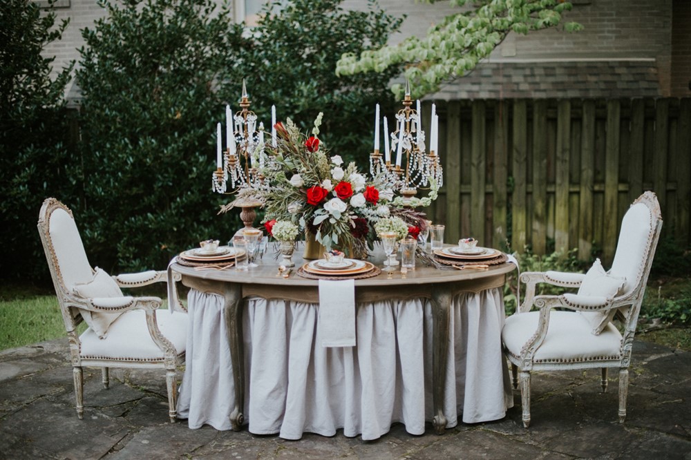 Sweetheart Table for a 1950s Inspired Elopement // Photography ~ Myranda Randle Photography