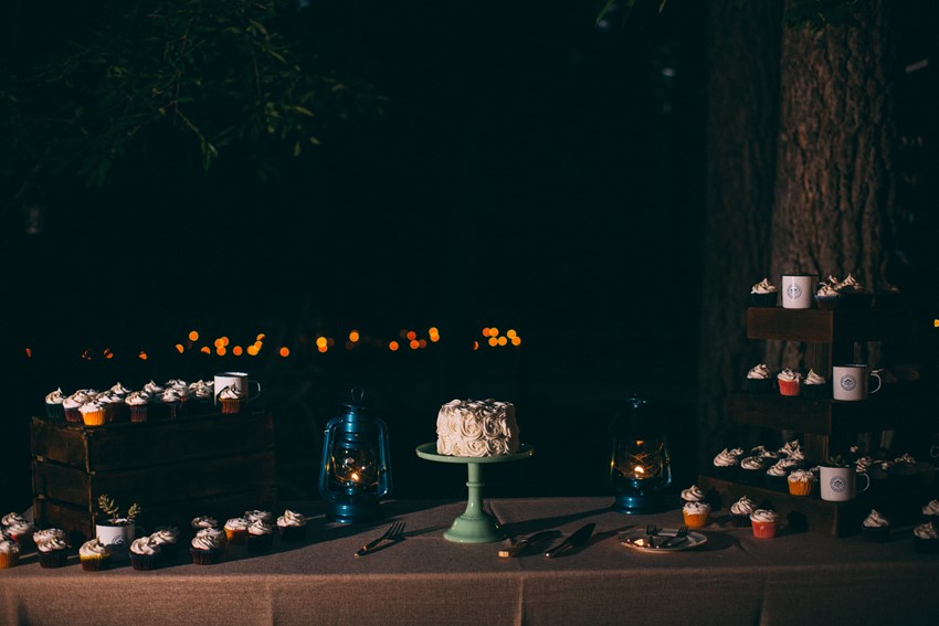 Simple Single Tier Wedding Cake