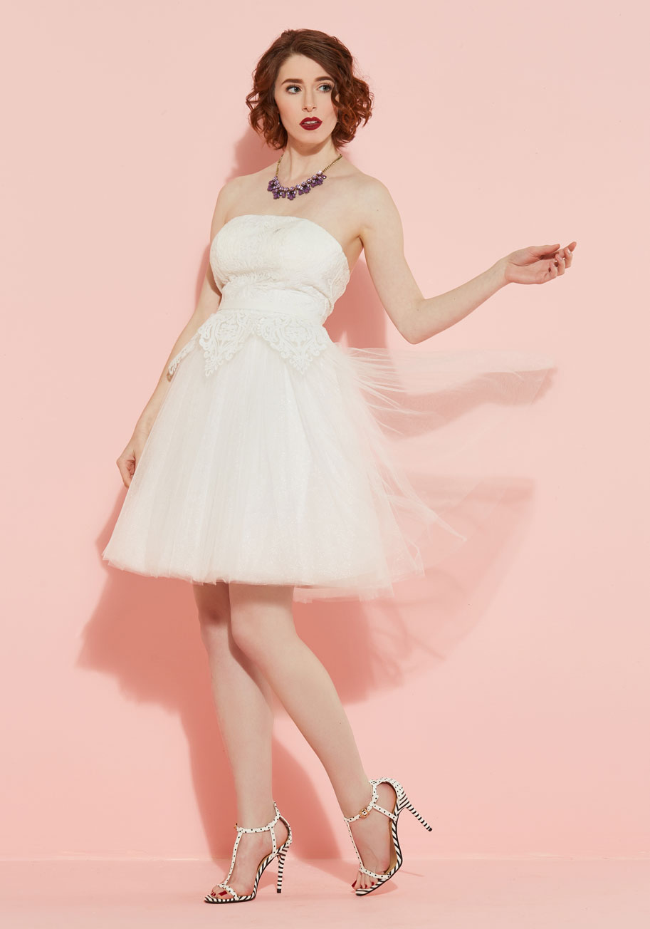 'Tulle Love and Cherish' Lace Short Wedding Dress
