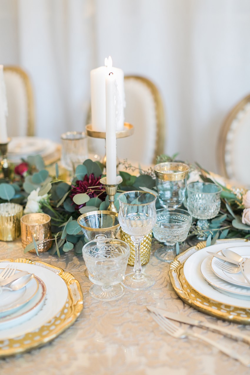 Elegant & Romantic Wedding Tablescape