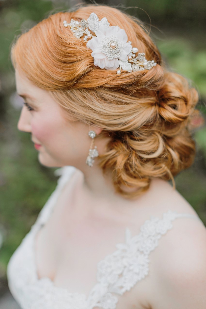 Delicate Floral Bridal Hair Accessory from Edera