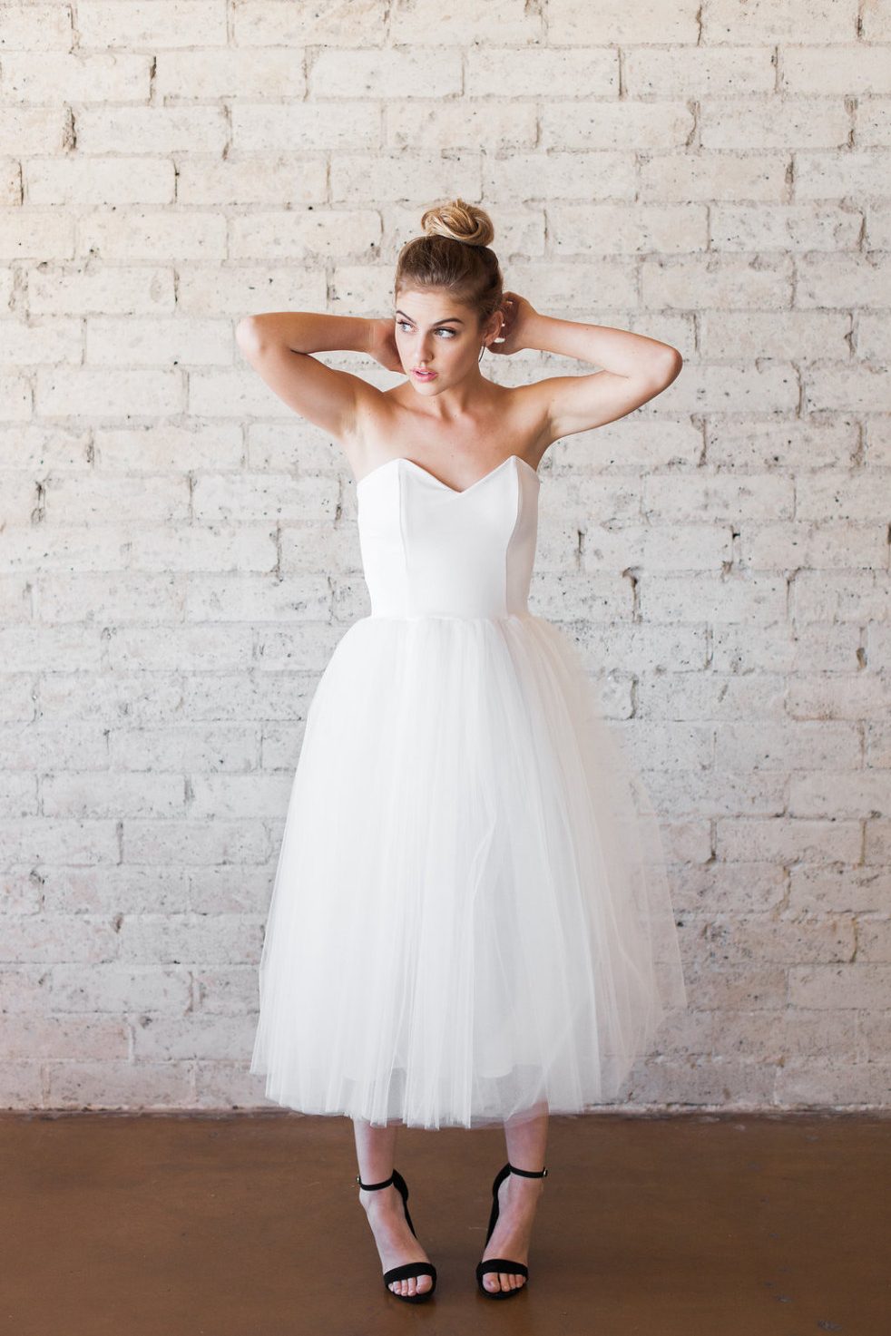 Vintage Style Short Dresses Strapless Knee Length Wedding Dress Tulle  Sweetheart Strapless Tea Length Wedding Dress