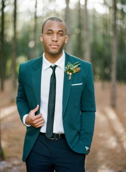 Glamorous Green & Gold Woodland Wedding Inspiration - Chic Vintage ...