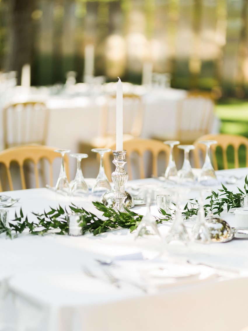 Elegant Outdoor Wedding Table