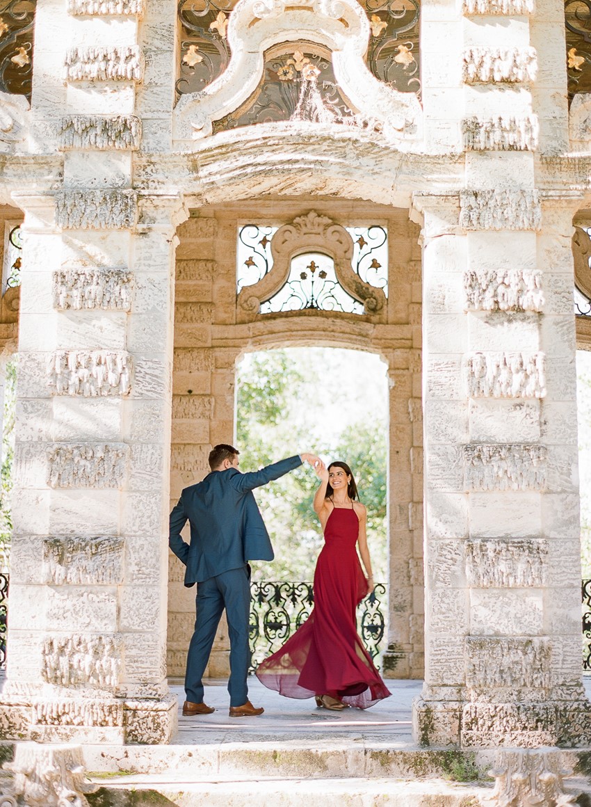 10 Tips for What to Wear for Your Engagement Shoot