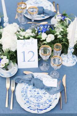 The Royal Blue Story - Wedding Inspiration in Shades of Blue - Chic ...