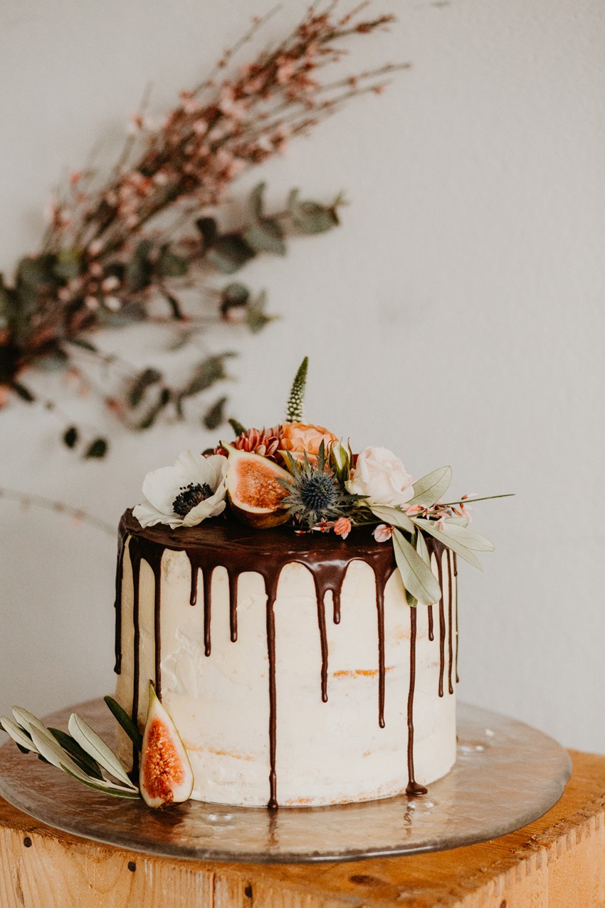 One Tier Drizzle Wedding Cake