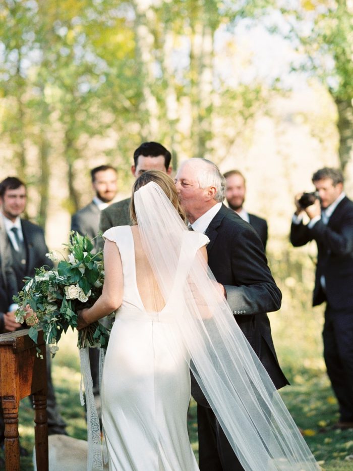 A Beautiful Fall Wedding in the Mountains of Montana - Chic Vintage ...