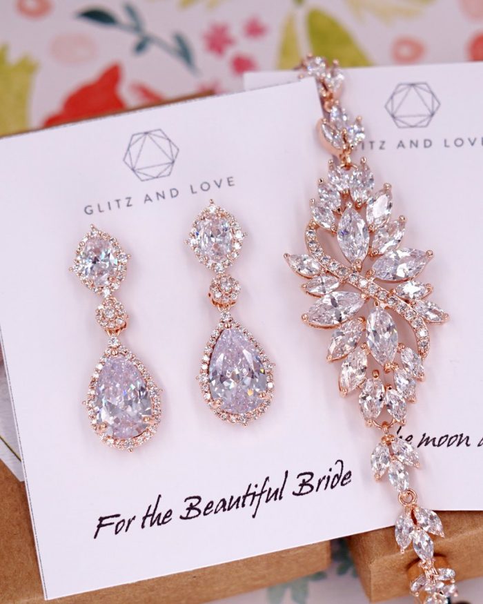Round White Gold Bridal Diamond Earrings, Chandelier Earrings, Long Teardrop  Earrings at Rs 8000/pair in Surat