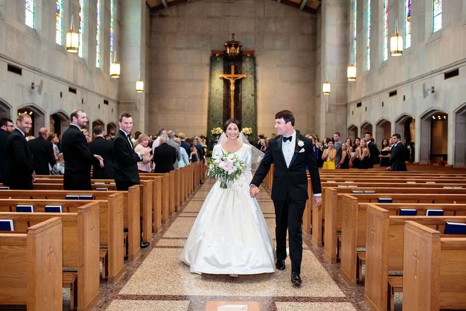 A Classic Southern Wedding with a Family Heirloom Wedding Dress - Chic ...