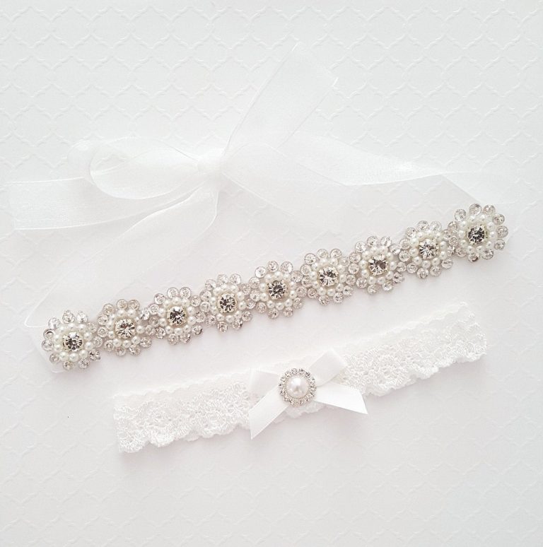 21 Gorgeous Garters for the Modern Bride - Chic Vintage Brides : Chic ...